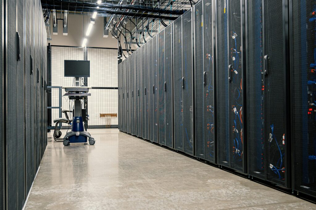 Racks de servidores em um data center